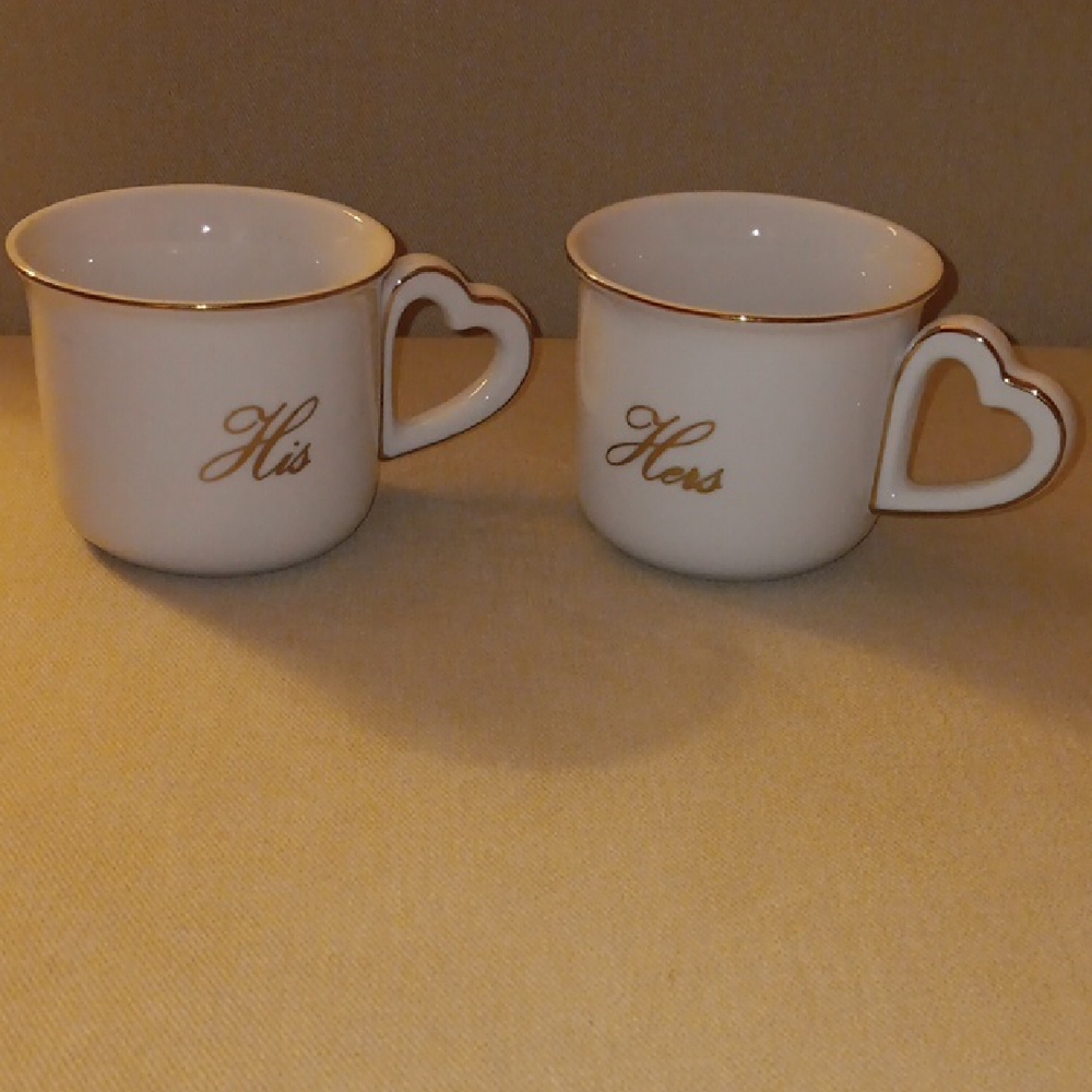 Vintage Toscany Collection White His and Hers Mugs with Gold Accents NWOT